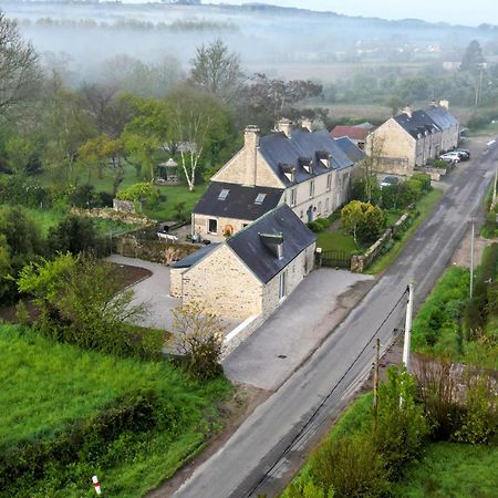 לינה וארוחת בוקר Saint-Germain-de-Tournebut La Ptite Normande מראה חיצוני תמונה